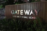 Vụ bé lớp 1 trường Gateway tử vong trên xe: Ai chịu trách nhiệm?