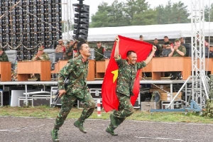 Tuyển Việt Nam thi đấu hết mình ở giải bắn súng tiếp sức Army Games