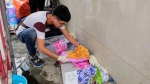 Hà Nội: Pháthiện một xác thai nhi khoảng 5 tháng tuổi trong túi nylon ở bến xe Giáp Bát