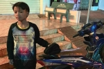 Bé trai 13 tuổi chạy xe máy gần 300 km từ Kon Tum sang Đắk Lắk