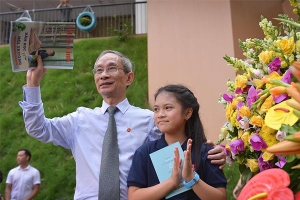 Lễ khai giảng không bóng bay mang tên học sinh Nguyệt Linh