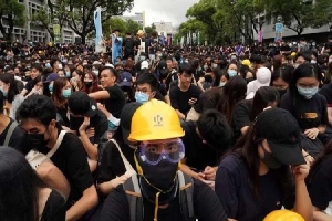 Người Hong Kong vẫn biểu tình