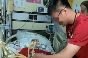 Chàng trai Trung Quốc làm đám cưới với bạn gái mất vì tai nạn