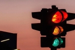 Vì sao đèn giao thông lại chọn 3 màu đỏ - vàng - xanh lá?