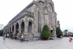 Nhà thờ đá Nha Trang muốn thu phí khách nước ngoài
