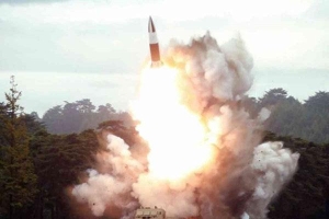 Triều Tiên phóng tên lửa vào EEZ Nhật sau khi nói sẽ đàm phán với Mỹ