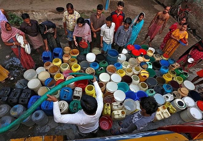 Hàng tỉ người dân sống trong cảnh thiếu nước sạch trên thế giới. Ảnh minh họa.