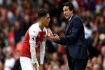 HLV Emery: 'Ozil không xứng đáng có mặt trong đội hình Arsenal'