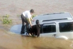 Cách thoát hiểm cho lái xe và người ngồi trong xe khi ôtô rơi xuống nước