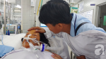 Thai phụ sắp sinh thì nguy kịch, đứa con mất trong bụng mẹ, người chồng đau đớn thì thầm với vợ đang hôn mê: 