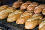 Chuyên gia rùng mình với loại bánh mì nóng giòn được tẩm 'hóa chất lạ' để nở to, chín nhanh hơn: Ăn nhiều cẩn thận biến đổi gen, mắc ung thư