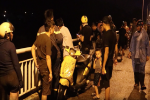 Cả trăm người trắng đêm tìm kiếm nam thanh niên để xe máy trên cầu nghi nhảy sông tự tử