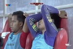 Cầu thủ Indonesia ôm đầu ngán ngẩm vì thua đậm Việt Nam