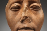 Vì sao nhiều bức tượng Ai Cập cổ đại bị mất mũi?