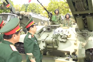Xứng tầm 'nắm đấm thép' hiện đại nhất VN: Chiếc xe lạ và rất đặc biệt đi kèm xe tăng T-90
