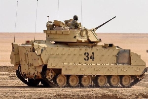 Mỹ bắt đầu đưa thiết giáp, binh sĩ tới canh mỏ dầu Syria