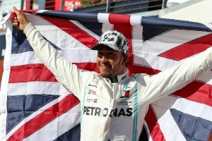 Lewis Hamilton lần thứ sáu vô địch F1