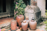 Cận cảnh chiếc chum nước có giá cả tỷ đồng tại ngôi nhà hơn 400 năm tuổi lại làng cổ Đường Lâm