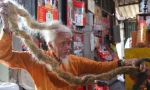 Mái tóc dài 5 mét của cụ ông 91 tuổi