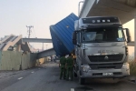 Kết quả bất ngờ chiều cao cầu bộ hành bị xe container kéo sập ở Sài Gòn