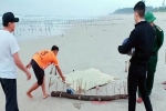 Xác người không đầu dạt vào bờ biển tại Quảng Nam