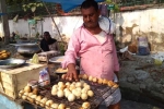 Hàng rong Ấn Độ lo bánh mất ngon vì không được nướng bằng phân bò