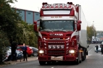 Phụ nữ có bầu và trẻ em được tìm thấy trong xe tải ở Anh