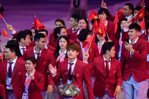 Đoàn Việt Nam diễu hành tại lễ khai mạc SEA Games 30