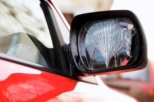 Gương xuất hiện những dấu hiệu này, tài xế cần thay ngay lập tức để đảm bảo an toàn
