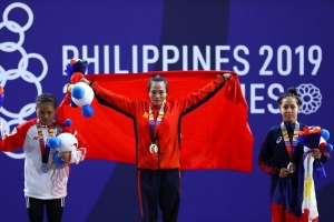 Philippines xin lỗi Việt Nam vì không có quốc kỳ trong lễ trao giải