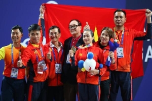 Cử tạ Việt Nam giành tấm HCV đầu tiên tại SEA Games 30