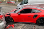 Xót xa siêu xe Porsche 911 GT2 RS hơn 20 tỷ đồng gặp tai nạn khi vừa rời showroom