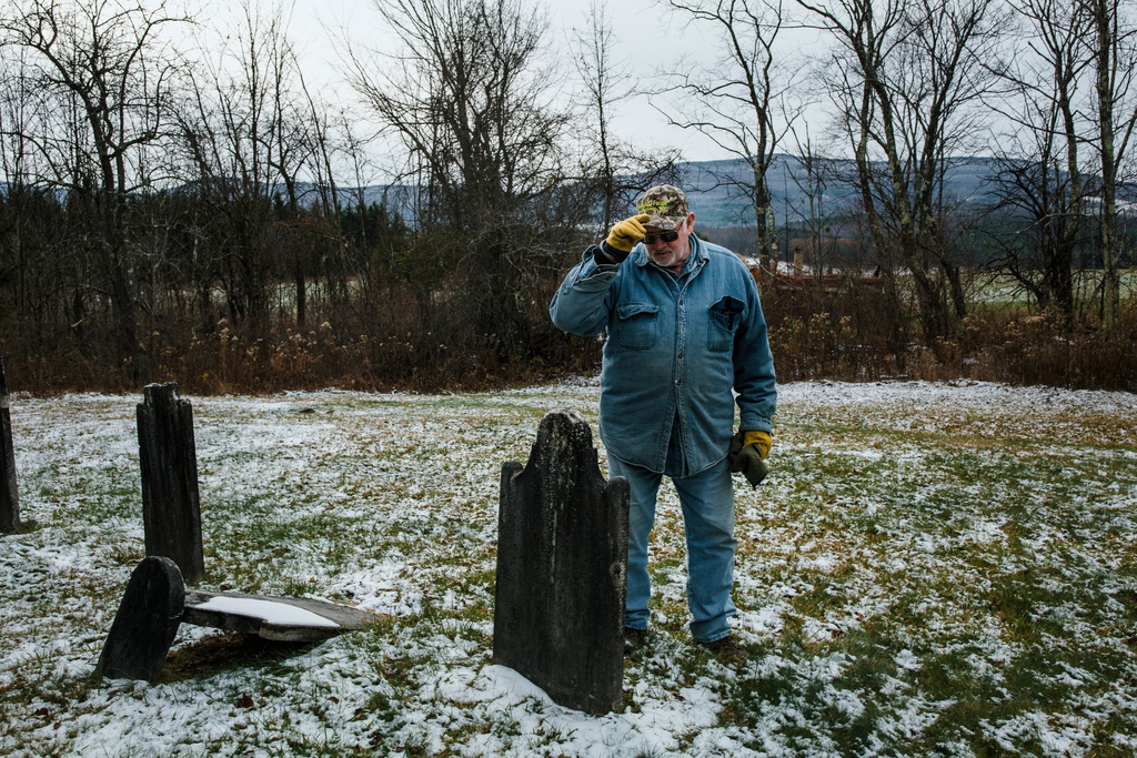 7 thế hệ gia đình Frank Hull đã sống và chết ngay trên trang trại của họ ở Durham, New York. Ảnh: New York Times.