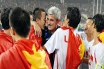 HLV huyền thoại Henrique Calisto phấn khích chúc mừng Việt Nam vô địch SEA Games