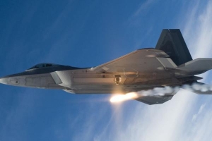 5 chiến đấu cơ đang “cầu trời“ cho sống sót trước cuộc tấn công của F-22