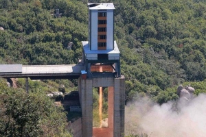 Triều Tiên tuyên bố phát triển vũ chế áp ‘hiểm họa hạt nhân Mỹ‘