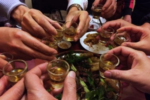Mối liên hệ giữa ung thư và uống rượu bia: Những con số khiến dân nhậu giật mình