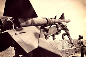 Tướng Mỹ tiết lộ chuyện tình cờ tìm được cách 'trốn' hỏa lực tên lửa Việt Nam khi mổ xẻ vũ khí Nga