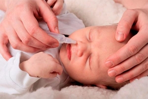 6 cách rửa mũi cho trẻ sơ sinh và trẻ nhỏ sạch, hết bẩn