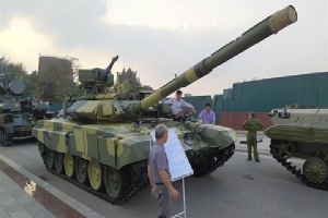 Việt Nam trưng bày công khai nhiều loại vũ khí tối tân