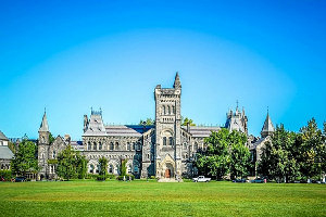 Top 10 đại học tốt nhất Canada năm 2020