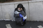 Người trẻ Hàn nhịn đói, không dám tụ tập bạn bè vì nợ nần, thất nghiệp