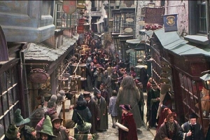 Harry Potter: Hộp ăn vặt giả bệnh và 10 thứ tuyệt vời nhất bạn nên mua tại Hẻm Xéo