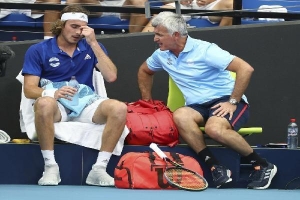 Tsitsipas và Zverev thua trận ra quân ATP Cup