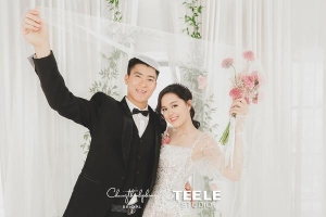 Lộ hậu trường chụp ảnh cưới của Duy Mạnh và Quỳnh Anh: Cô dâu thẹn thùng khi chú rể hôn lên mái tóc