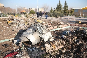 Nghi vấn bao trùm vụ rơi máy bay ở Iran