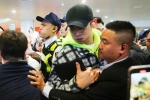 Sao Hàn hốt hoảng vì bị đám đông xô đẩy ở sân bay Nội Bài