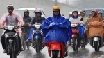 Tin mới nhất về không khí lạnh: Miền Bắc cúng ông Công ông Táo trong mưa rét