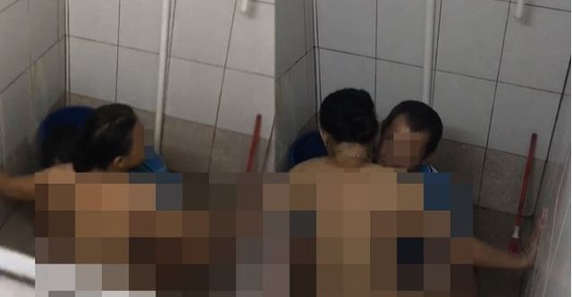 Cặp đôi trung niên bị ghi lại cảnh "ân ái" trong nhà vệ sinh của ngôi chùa.
