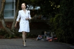 Người biểu tình đòi thả công chúa Huawei bị lộ là diễn viên 'ăn tiền'